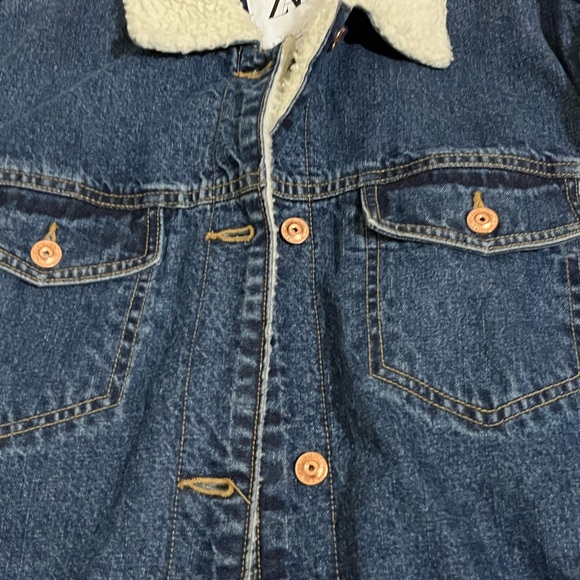 Zara Oversized Blue Denim Jacket with White Sherpa Lining Women’s Size Small - Picture 2 of 6
